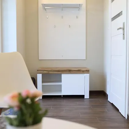 Azalia Apartment