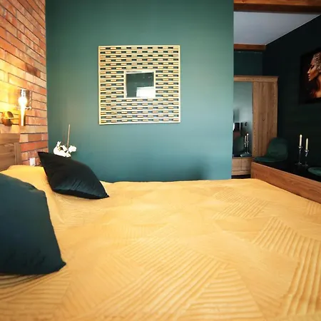 Azalia Apartment